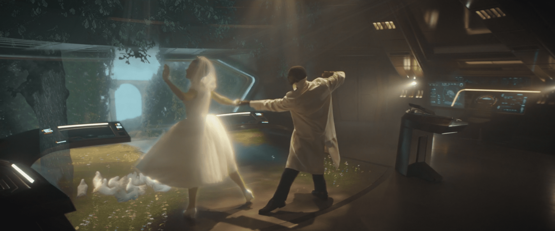 Craft dances with a Zora hologram in Star Trek Discovery's Calypso