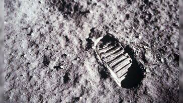 image of a footprint on the surface of the moon taken during Apollo 11 moon landing