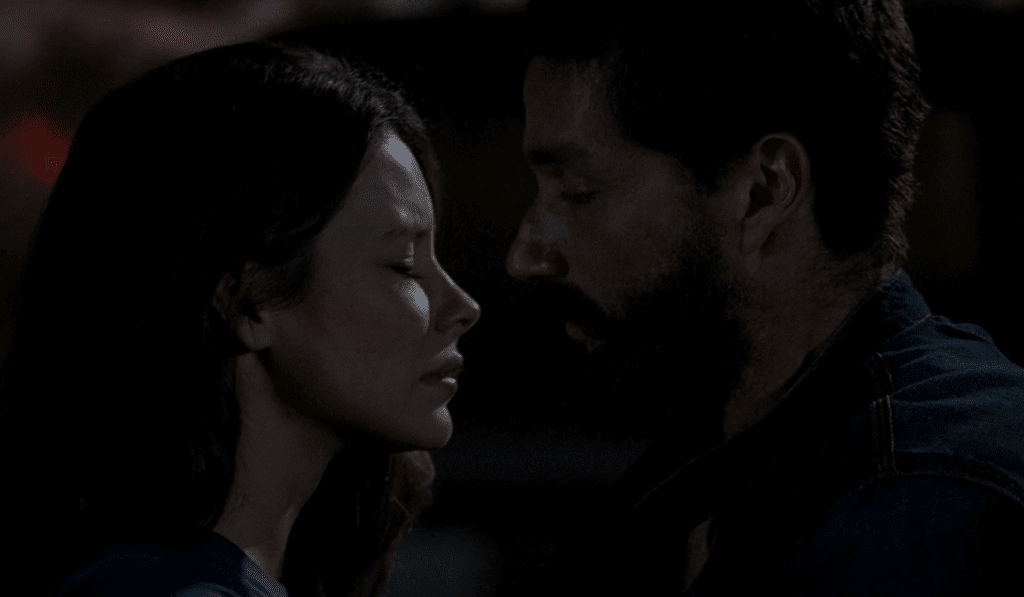 Jack and Kate face each other in Lost's first flashforward