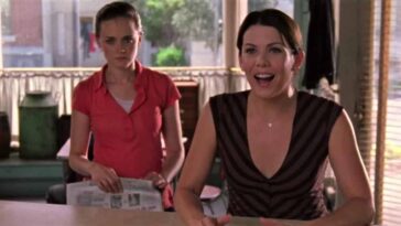 Lorelai and Rory at the diner counter