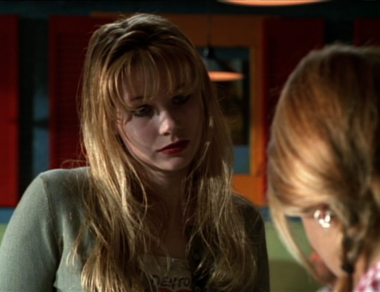 In the diner, Lily looks at Buffy, concerned
