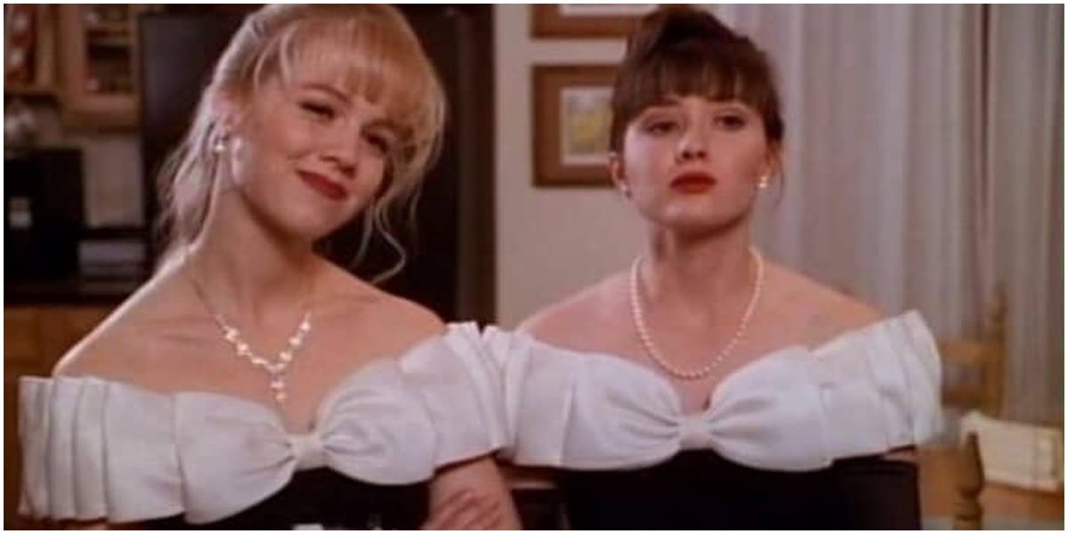 Kelly and Brenda in Beverly Hills, 90210
