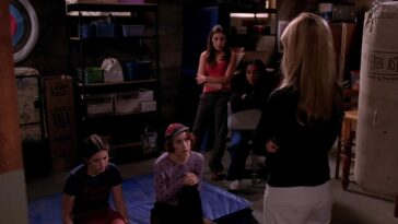 Buffy addresses a group of Potential Slayers.