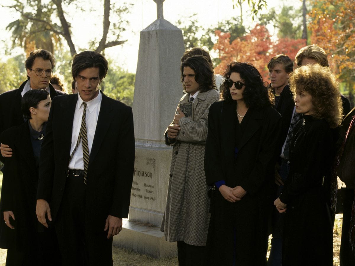 Bobby, Johnny, Maddy, Sarah at Laura Palmers funeral
