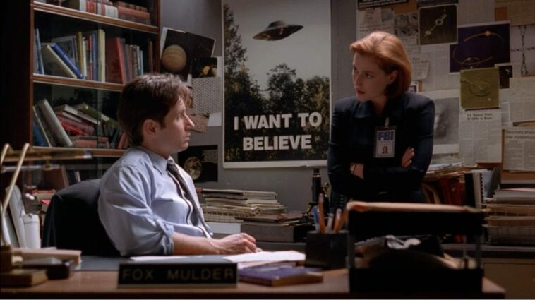 Mulder and Scully in Mulder's office