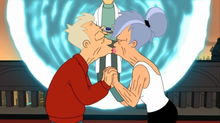 An old Fry and Leela kiss embracing their future time-loop