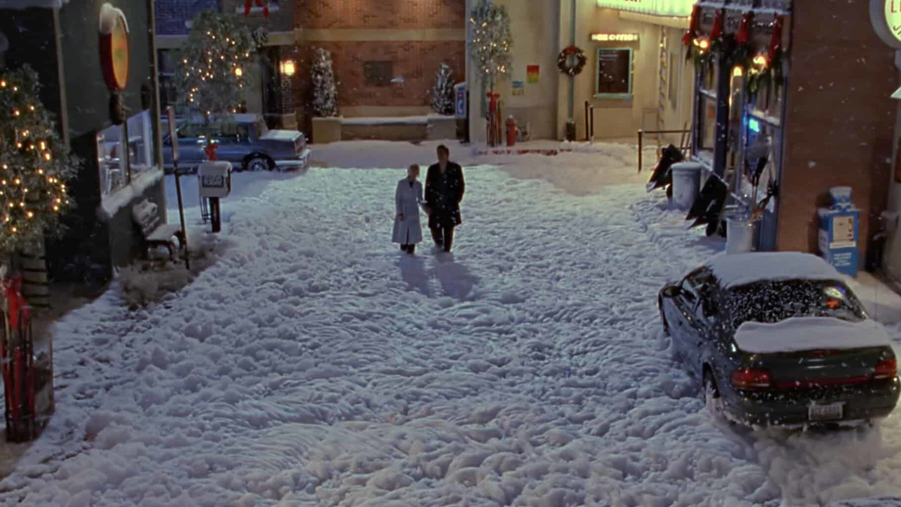 Buffy and Angel walk in the snow in Buffy episode "Amends"
