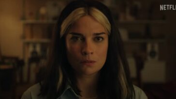 Annie Murphy has dark hair with a blond streak to the front in the trailer for Black Mirror Season 6